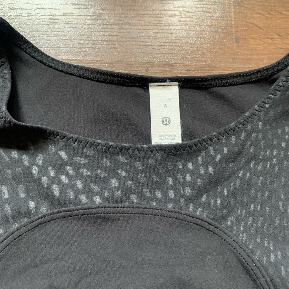 Lululemon Nulu and Mesh Yoga Top Jewel Emboss Black - Picture 5 of 6